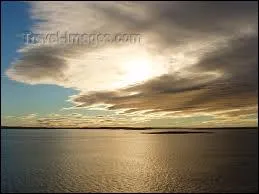 Quel territoire franais est le plus proche du golfe du Saint-Laurent ?