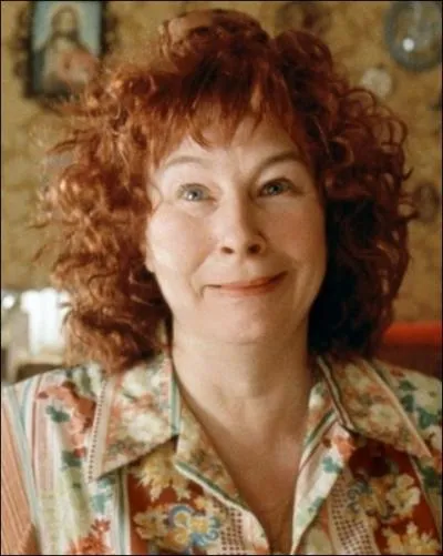 Qui incarne Madeleine Wallace, qui, avec son nom rappelant les fontaines Wallace et son prnom voquant une clbre expression, tait invitablement prdestine aux larmes ?