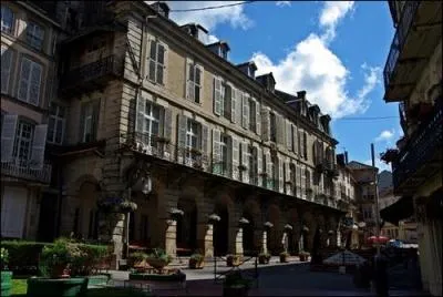 La ville de Fougerolles, au coeur du pays de la cerise est situe dans :