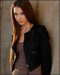 Dans la saison 3, cette actrice joue :
