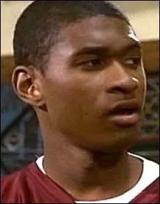 Quel chanteur joue le rle de Gabe Santora, l'un des joueurs de foot de l'quipe de Stan ?