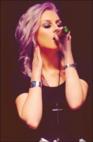 Qui est cette jeune femme ?