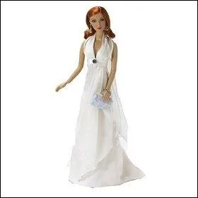 Je suis sr que vous avez une petite ide de cette actrice. Vous l'avez certainement dj vue dans la grande srie :  Desperate Housewives . Oui, c'est bien sr Marcia Cross, mais en quel mois est-elle n&a