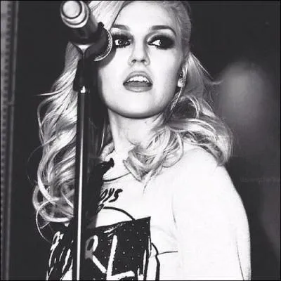 Quel est le nom complet de Perrie ?