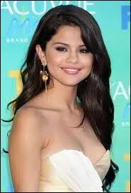 Qui est cette chanteuse ?