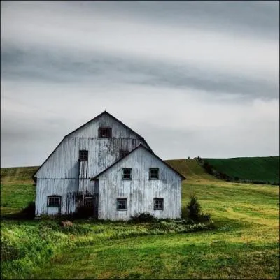 Avril frais et Mai chaud, remplissent les ... . . jusqu'en haut