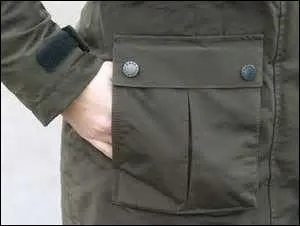  Rien dans les mains, rien dans les poches  est une expression employe par :