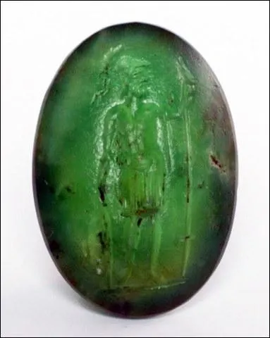 Quel dieu est reprsent sur cette belle intaille en prase ?