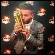 Avec quelle reprise d'une chanson de Jean-Jacques Goldman a-t-il remport la rcompense de la chanson francophone de l'anne aux NRJ Awards 2012 ?