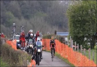 Eddy Merckx a remport 5 ditions de la dernire des classiques ardennaises. Depuis 1992, l'arrive s'effectue au sommet de la cte d'Ans. Quelle est cette course qui traverse les Ardennes ?