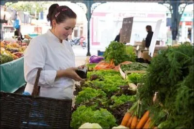Comment se prnomme cette jeune femme de 24 ans, originaire de Monteaux ?