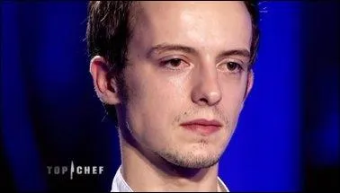 Petit-fils de boucher-charcutier, ce jeune homme g de seulement 23 ans vient de Lyon. Qui est-il ?