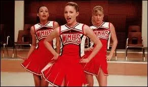 Dans la saison 1, qui sont les trois cheerleaders qui ont auditionn au Glee Club ?