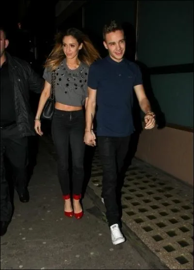 Lors d'un concert (1D), Danielle tait l (2012) et Liam tait en train de faire son solo; celui-ci pointa Danielle du doigt en chantant :