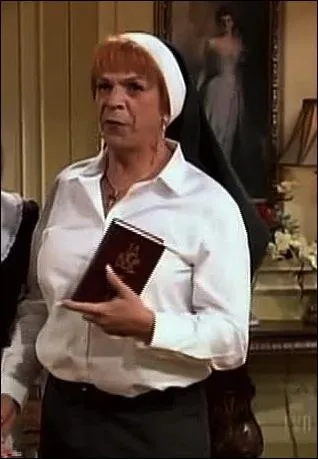 Lors de ses 20 premires minutes en tant que religieuse, Brenda a dj eu le temps de faire de bonnes actions : laquelle n'en fait pas partie ?