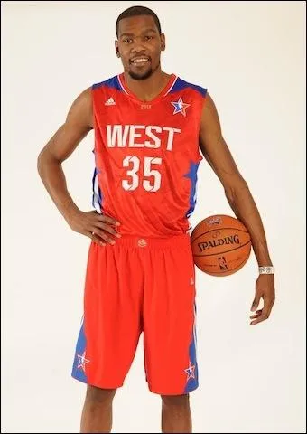 Quel est ce joueur des Thunders qui fte son 4me All Star Game ?