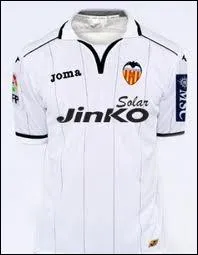 Les supporters qui achtent ce maillot sont supporter du club de la ville de ?