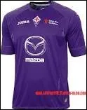 A quel club appartient ce maillot tout violet ?