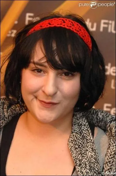 Les paroles   j'envoie dans la nuit un message pour celle qui me rpondre OK pour un rendez-vous   sont chantes par :