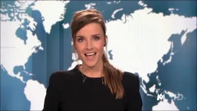 Ces paroles   ne rougis pas. tu aurais pu rendre un homme heureux.   sont chantes par ...