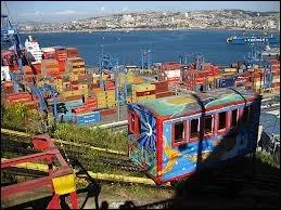 Dans une chanson d'Indochine, ''Monte Cristo'' était un individu qui venait de Valparaiso. Où se trouve cette ville ?