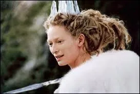 Comment se nomme cette sorcire flippante du film Narnia ?