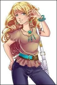 Cette jeune fille est ... ?