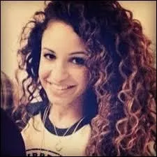 Qui sort avec Danielle Peazer ?