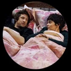 Dans ce film de Claude Berri, elle incarne Camille, une dessinatrice sans le sou, qui va devoir apprendre  vivre avec trois autres personnes bien diffrentes d'elle... Il s'agit de :