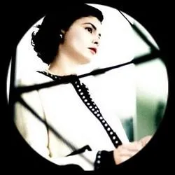 Dans ce biopic d'Anne Fontaine, elle incarne un personnage trs connu, puisqu'il s'agit de Coco Chanel. Quel en est le titre ?