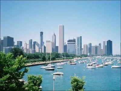 Le lac Michigan atteint une profondeur exceptionnelle avec ... de fond !