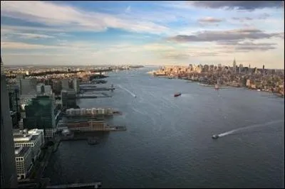 Combien le fleuve Hudson River fait-il de kilomtres ?