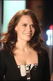 Au cours de quelle saison Haley tombe-t-elle enceinte ?