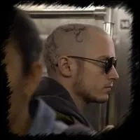 Dans ce film, trois amis d'enfance sont envoys au front. Elijah incarne l'un d'entre eux. Il s'agit de :