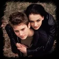 Dans ce film, il est un jeune homme atteint d'un cancer des os  qui l'on propose de lui effacer la mmoire pour lui permettre de reconstruire sa vie grce  des artifices. Il s'agit de :