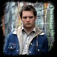 Dans ce film, vritable plonge dans le monde des supporters de foot dans l'Angleterre des 90's, il incarne Matt, un jeune amricain qui va se laisser prendre au jeu de la violence. Il s'agit de :