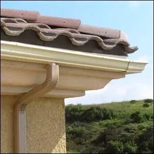 Comment s'appelle cet lment, permettant l'vacuation des eaux pluviales ?