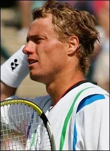 Quel est le prnom de Hewitt ?