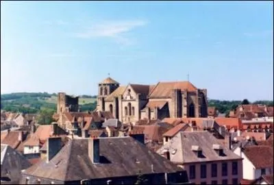 Votre soeur Myriam vous invite  venir pour les vacances  Saint-Yrieix, o irez-vous ?