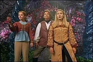 Comment s'appellent les deux filles du professeur Aisling ?