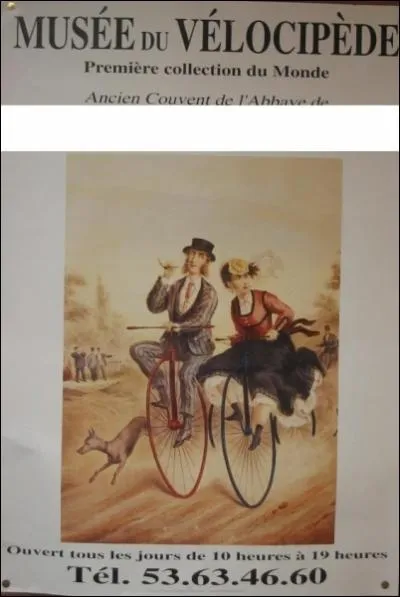 En Dordogne, il y avait un magnifique muse des deux-roues, dans une commune clbre pour son abbaye et son faux suaire. Quel est le nom de cette commune ?