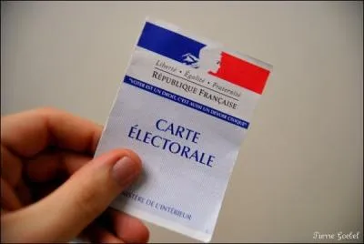 Quand fut mis en place le rfrendum qui posait la question de l'lection du prsident de la Rpublique au suffrage universel direct ?