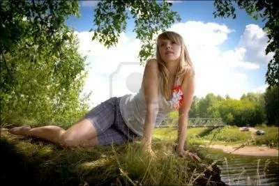 Compltez les paroles de cette comptine : Au bord de la rivire, m'allant promener, l'eau tait si claire et le vent lger. Je me suis couche dans l'herbe pour couter le vent...