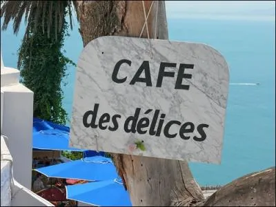 Qui chantait  Au caf des dlices  ?