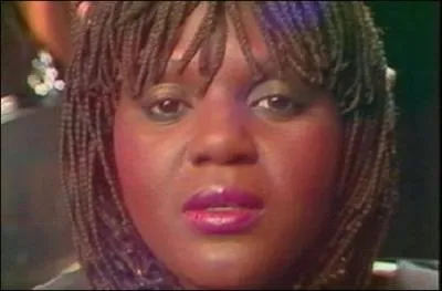 Dans le coeur de ma blonde, devenu dmod, il a vcu la galre aprs avoir rencontr un mexicain et lui avoir expliqu :  l'amour, a fait passer le temps  :