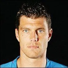 Dans ce club, quel numro porte-t-il ?