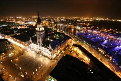 Prs de quelle grande ville est-il n ?