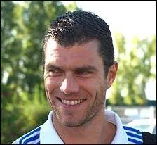 Depuis quelle anne est-il un joueur professionnel ?