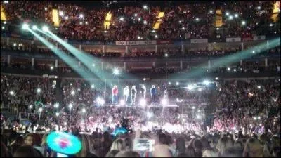 Quelle chanson ont-ils chante  la clture des JO de Londres ?