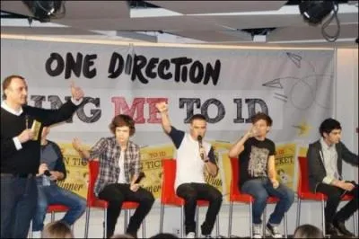 Qui a trouv le nom du groupe ?